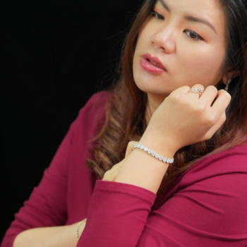 18K White Gold Eternity Diamond Bracelet